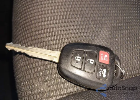 2016 Toyota Corolla S Plus из США, поврежденный, VIN 2T1BURHE4GC608461